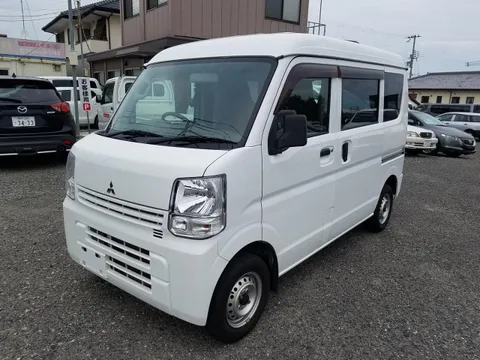 Mitsubishi Minicab Van