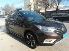 Dongfeng AX7