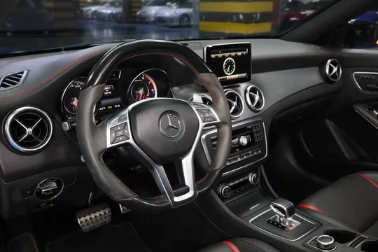 Mercedes-Benz Mercedes-Benz CLA