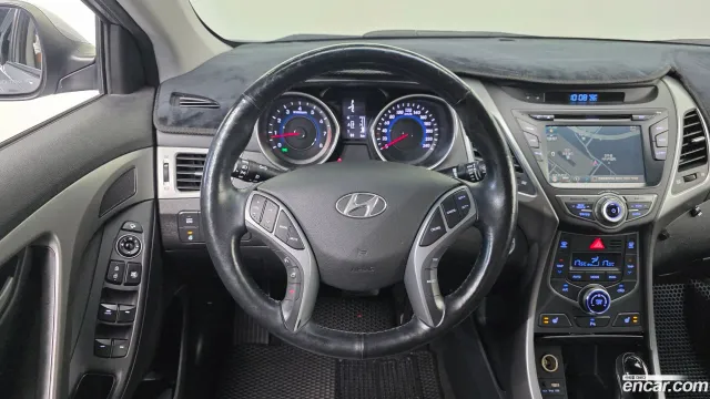 Hyundai Elantra (Avante)