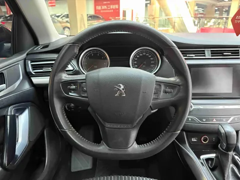 Peugeot 408