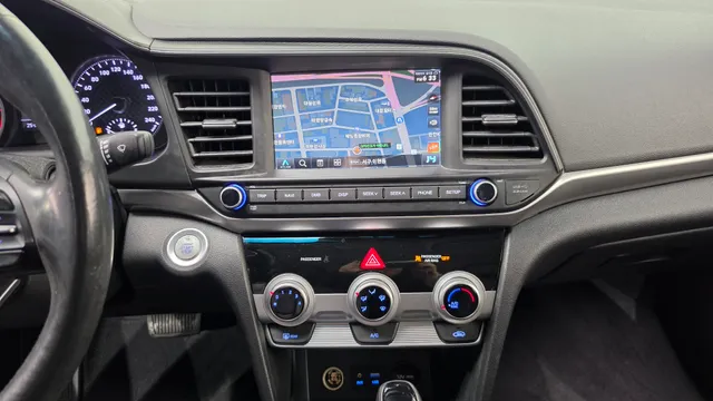 Hyundai Elantra (Avante)