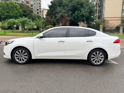 Kia K4
