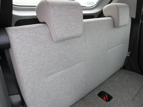 Daihatsu Mira Tocot