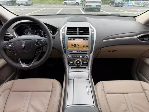 Lincoln MKZ