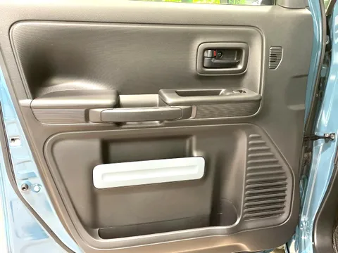 Suzuki Spacia Base