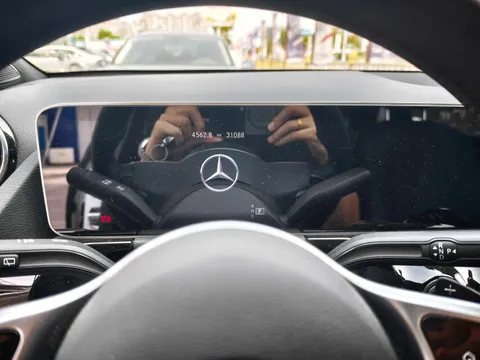 Mercedes-Benz