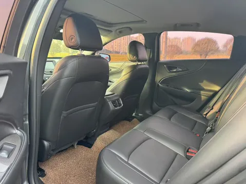 Chevrolet Malibu XL