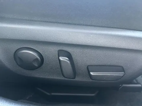 Mazda MAZDA3 Sedan