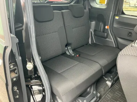 Toyota Pixis Mega