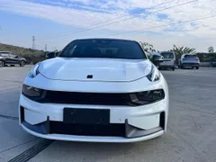 Lynk & Co 03