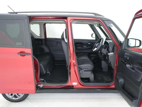 Mitsubishi Delica Mini