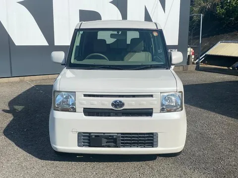 Toyota Pixis Space