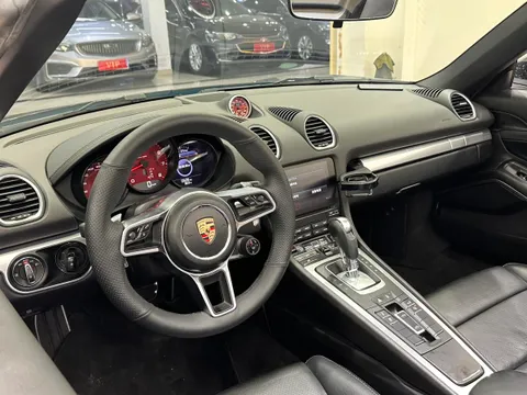 Porsche 718