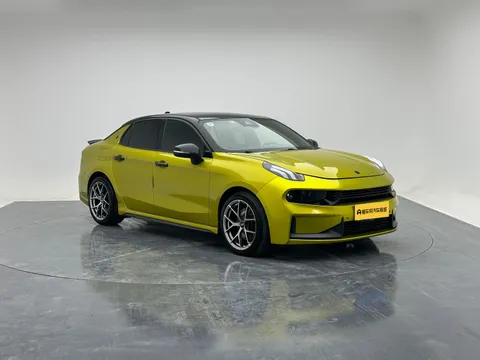 Lynk & Co 03