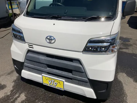 Toyota Pixis Van