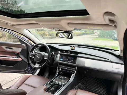 Jaguar XFL