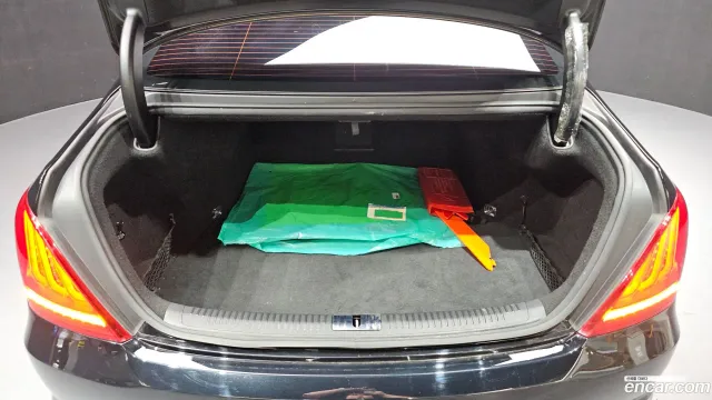 Genesis G90 (EQ900)