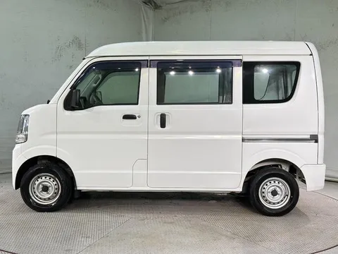 Mitsubishi Minicab Van