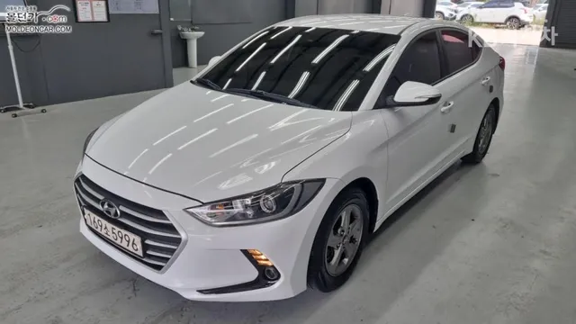 Hyundai Elantra (Avante)