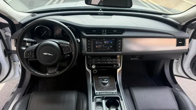 Jaguar XFL