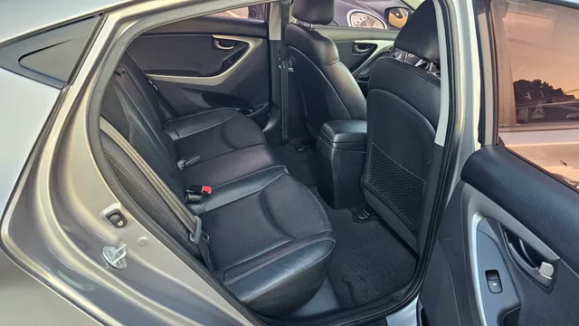 Hyundai Elantra (Avante)
