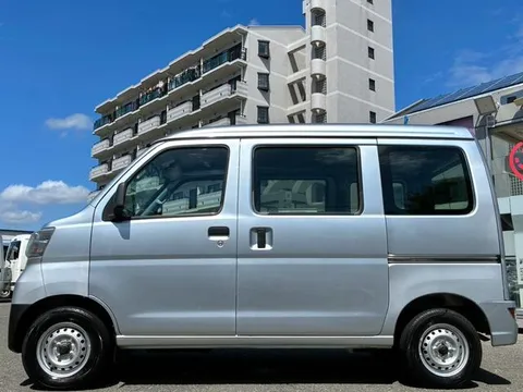 Toyota Pixis Van