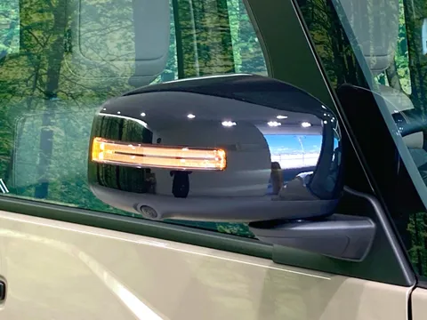 Mitsubishi Delica Mini