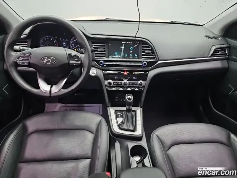 Hyundai Elantra (Avante)