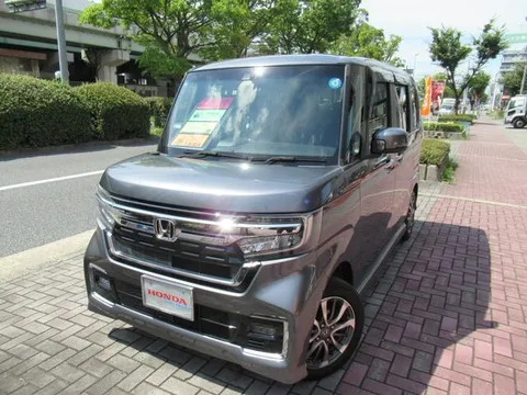 Honda N-BOX Custom