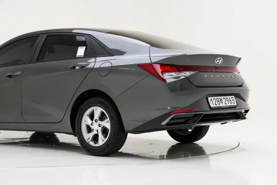 Hyundai Elantra (Avante)