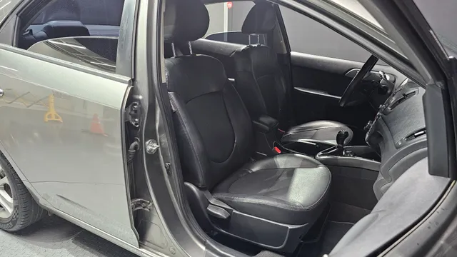 Kia Cerato (Forte)
