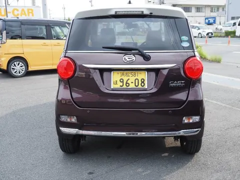 Daihatsu Cast
