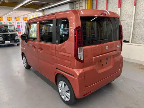 Suzuki Spacia