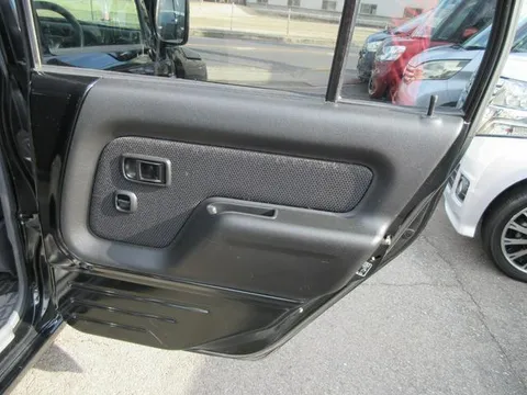 Daihatsu Naked
