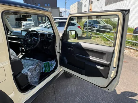 Suzuki Jimny Sierra