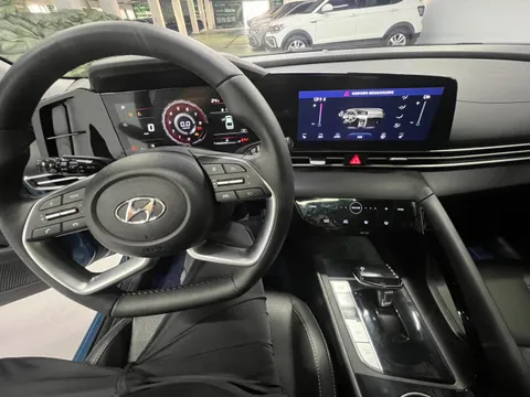 Hyundai Elantra (Avante)