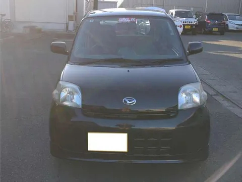 Daihatsu Esse