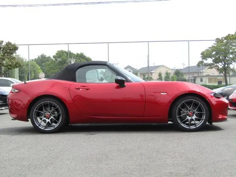 Mazda MX-5 (Roadster)