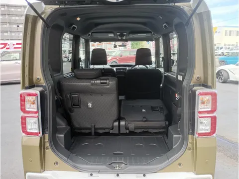 Toyota Pixis Mega