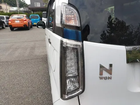 Honda N-WGN Custom