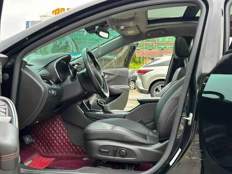 Chevrolet Malibu XL