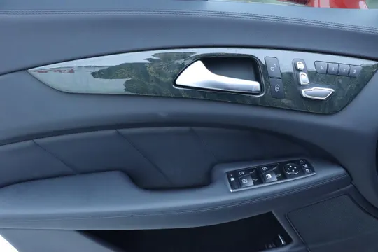 Mercedes-Benz Mercedes-Benz CLS