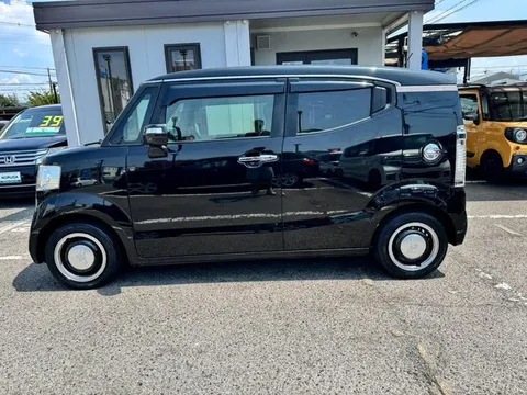 Honda N-BOX Slash