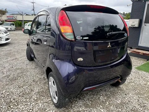 Mitsubishi I