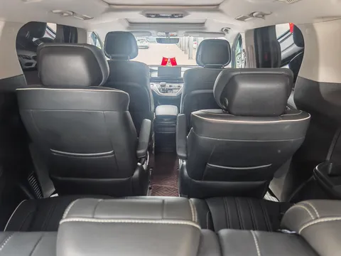 Roewe iMAX8