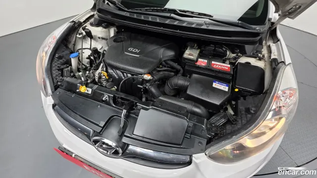 Hyundai Elantra (Avante)