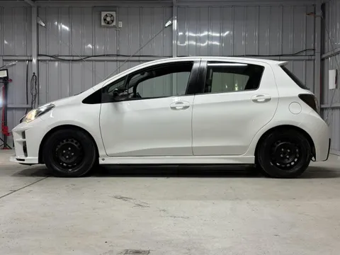 Toyota Yaris (Vitz)