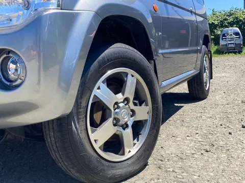 Nissan KIX
