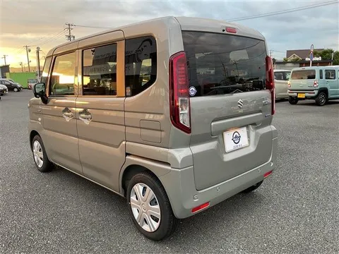 Suzuki Spacia